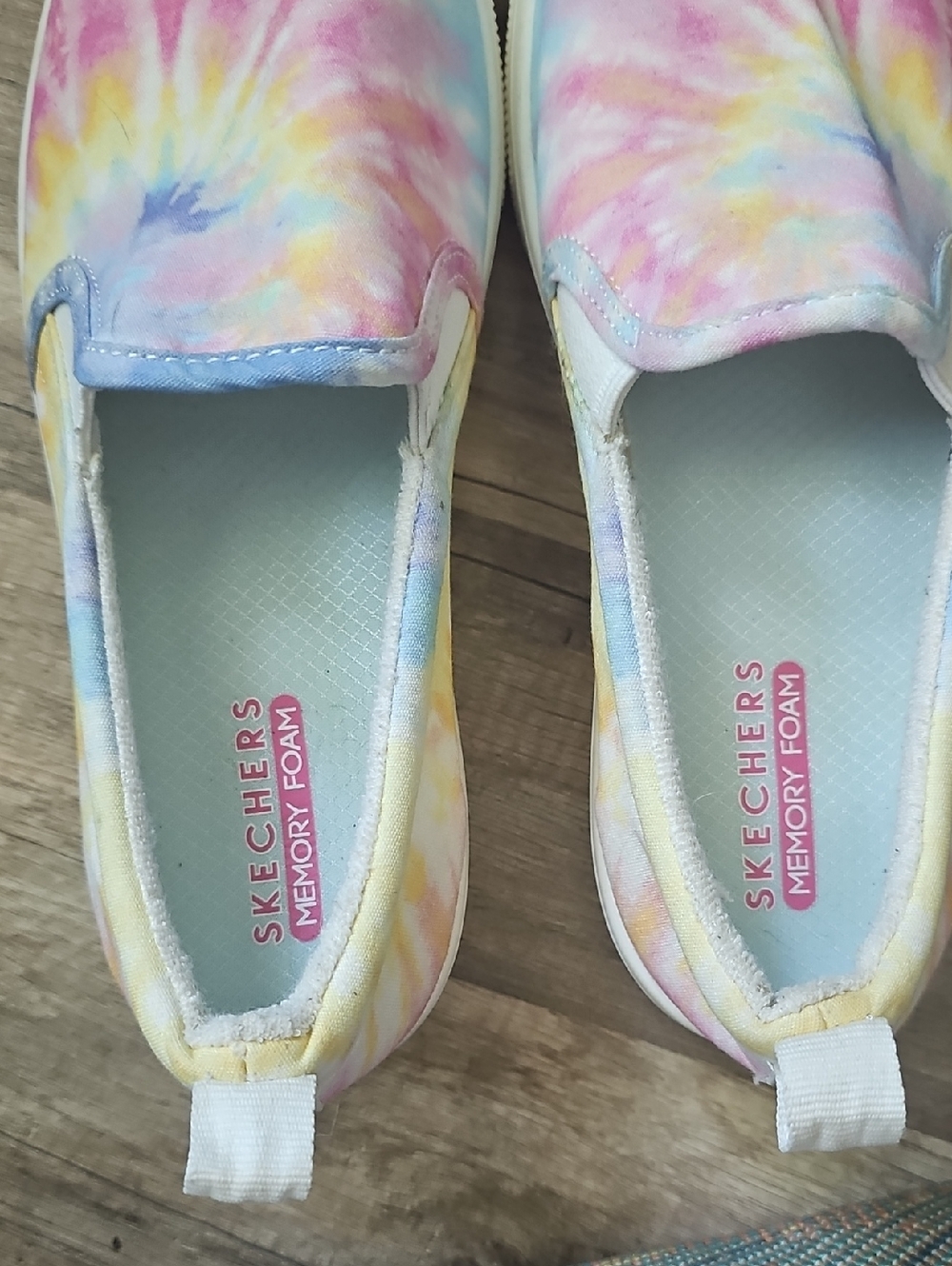 Skechers Poppy Hippy Hype Tie-Dye Slip-On Sneakers Size 8.5 - Picture 4 of 8
